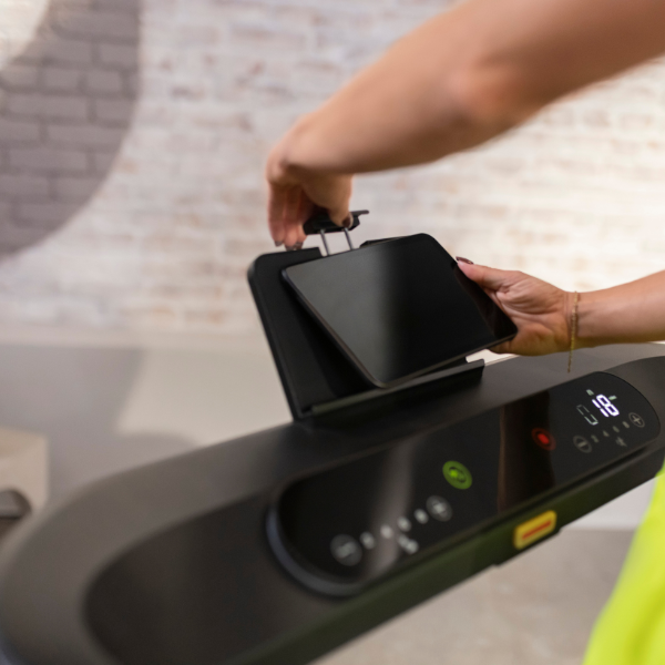 RUNR FOLDING TREADMILL