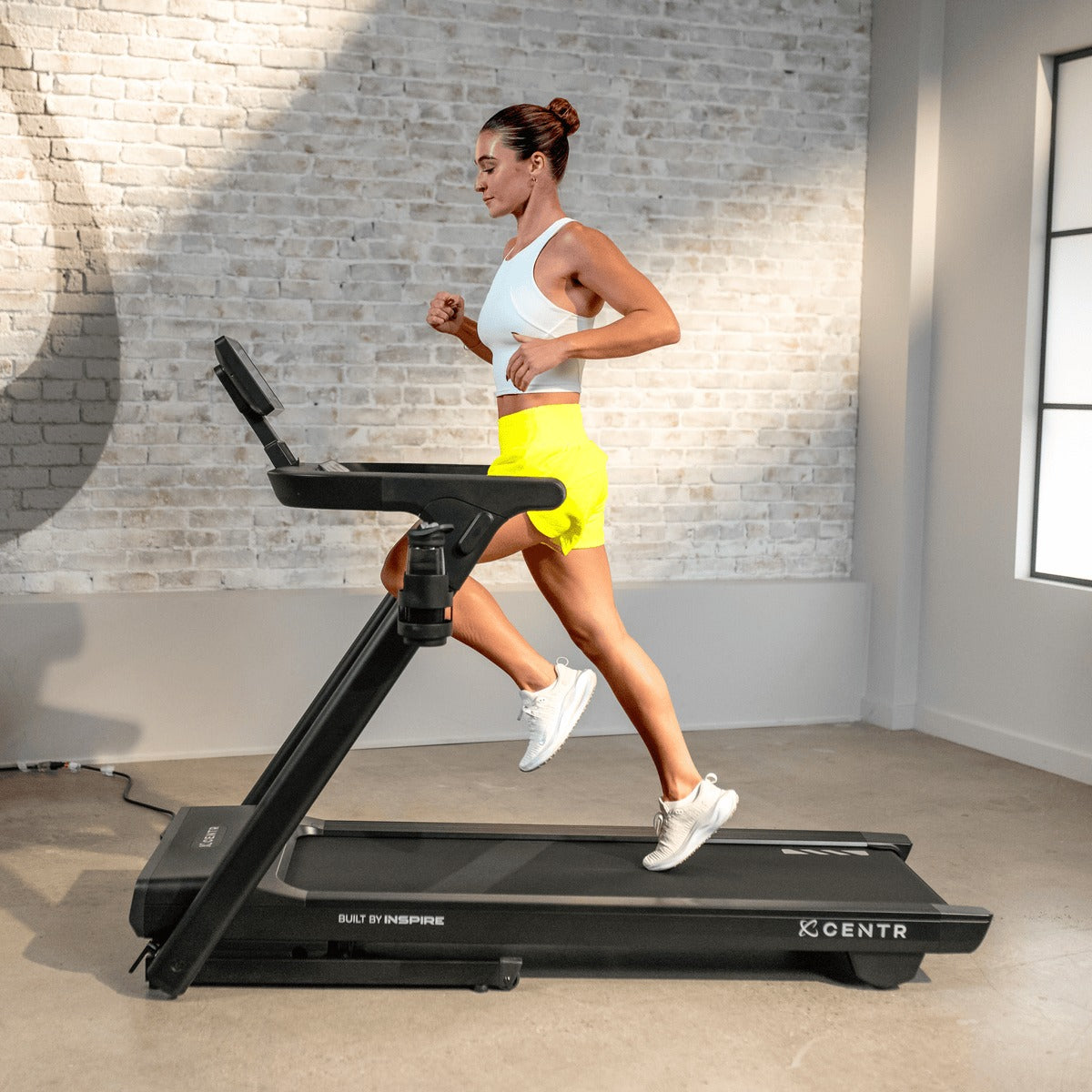 CENTR RUNR-S FOLDING TREADMILL WITH 10" TOUCHSCREEN